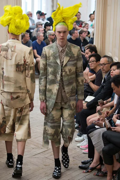 Look 4